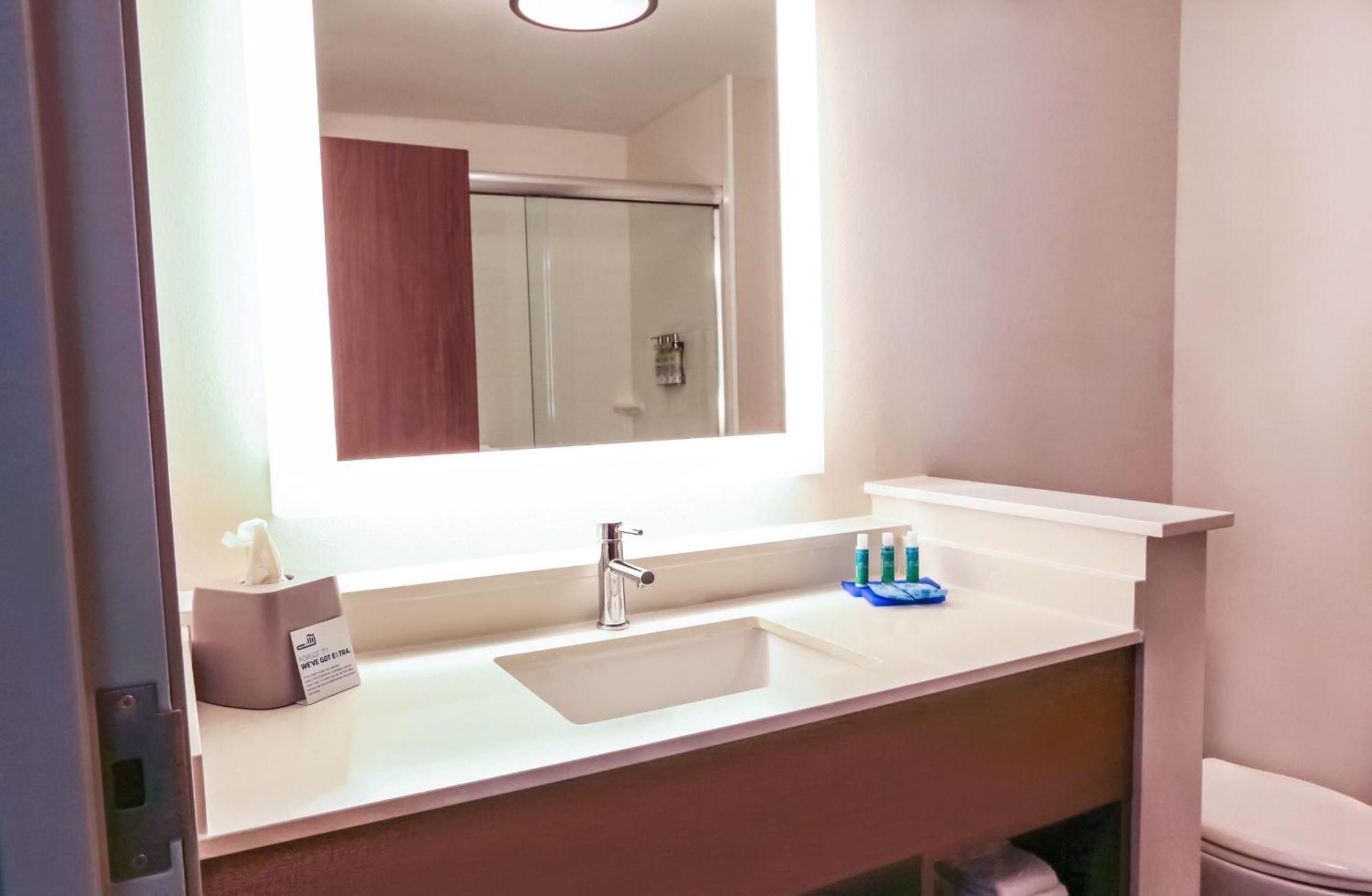 Holiday Inn Express & Suites - Houston Iah - Beltway 8 By Ihg Aldine Dış mekan fotoğraf